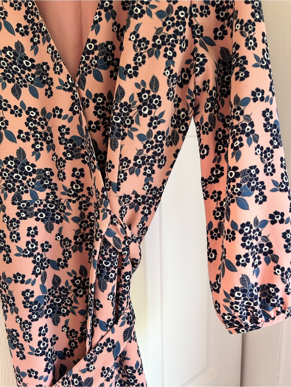 J.Crew Floral wrap dress EUC Size 6 - Picture 3 of 5
